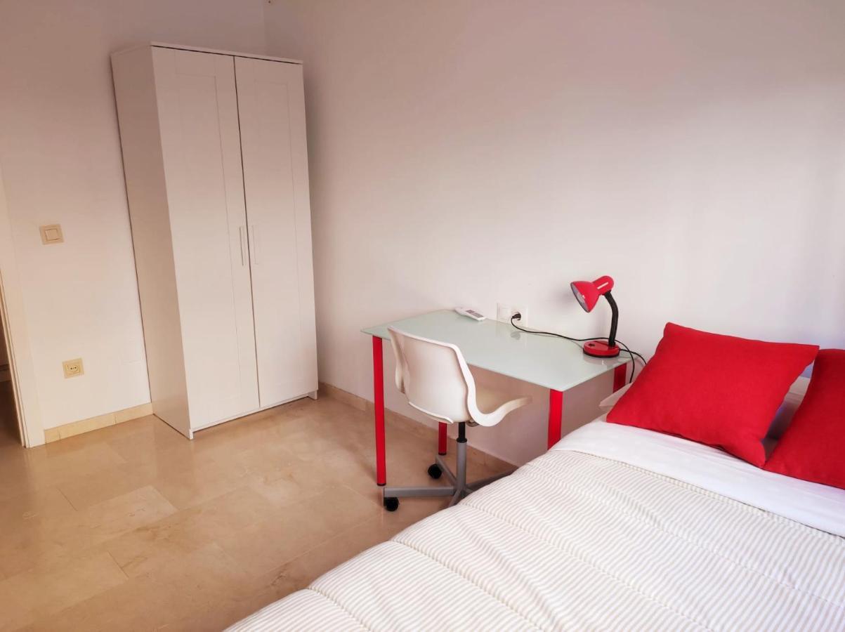 Apartamento Gloria 2 Malaga Bagian luar foto