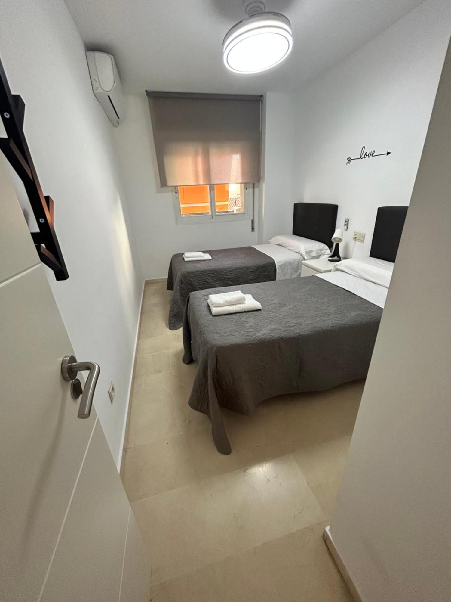 Apartamento Gloria 2 Malaga Bagian luar foto